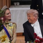 Zlatno izdanje Kejt Midlton zasenilo čak i Melanijina gola ramena: Izgledom je očarala sve, a naročito predsednika Trampa