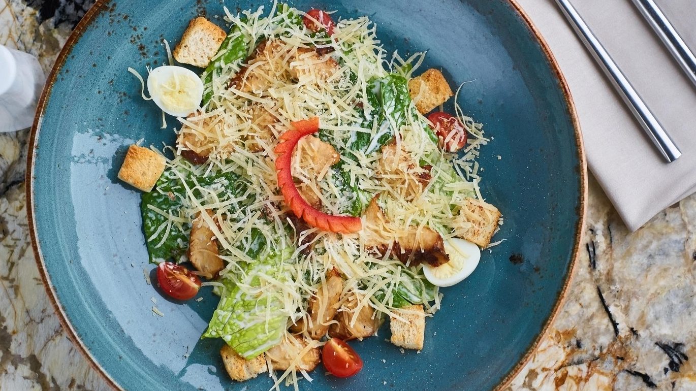 Cezar salata: Klasik koji je nastao slučajno