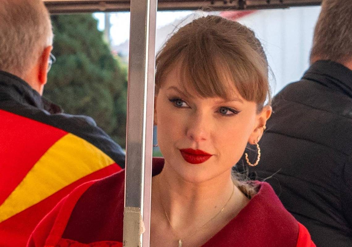 Ove patike obožavaju poznati, a sada ih nosi i Tejlor Svift: "Osećaj je kao da hodate po oblaku"