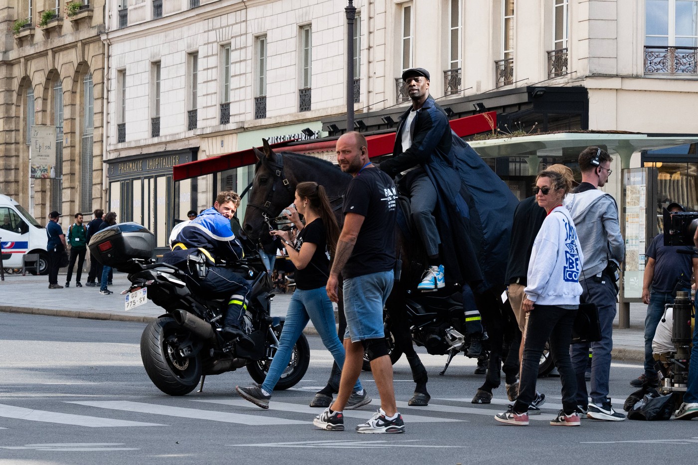 Pljačka u Luvru neverovatno podseća na ovu Netflixovu hit seriju