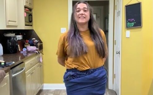 Naručila je farmerke sa Sheina, a kada je otvorila paket, ostala je bez reči