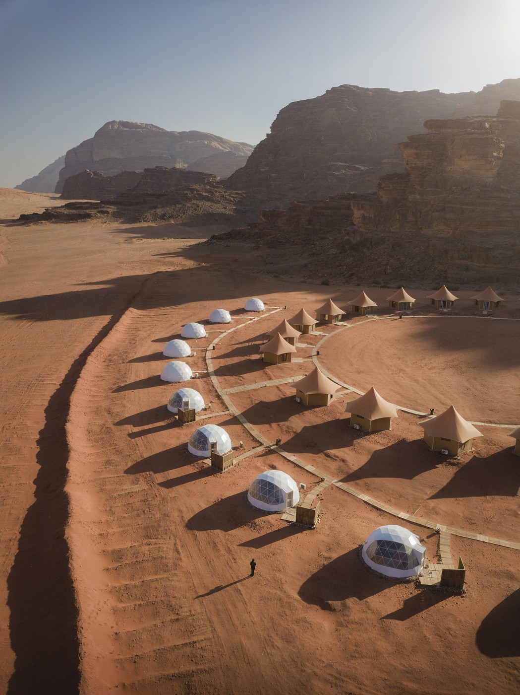 Një burrë kaloi pesë vjet duke kërkuar vendet më të bukura në botë për të jetuar: Fotot e tij ndryshojnë perspektivën e jetës 2 Një burrë kaloi pesë vjet duke kërkuar vendet më të bukura në botë për të jetuar: Fotot e tij ndryshojnë perspektivën e jetës