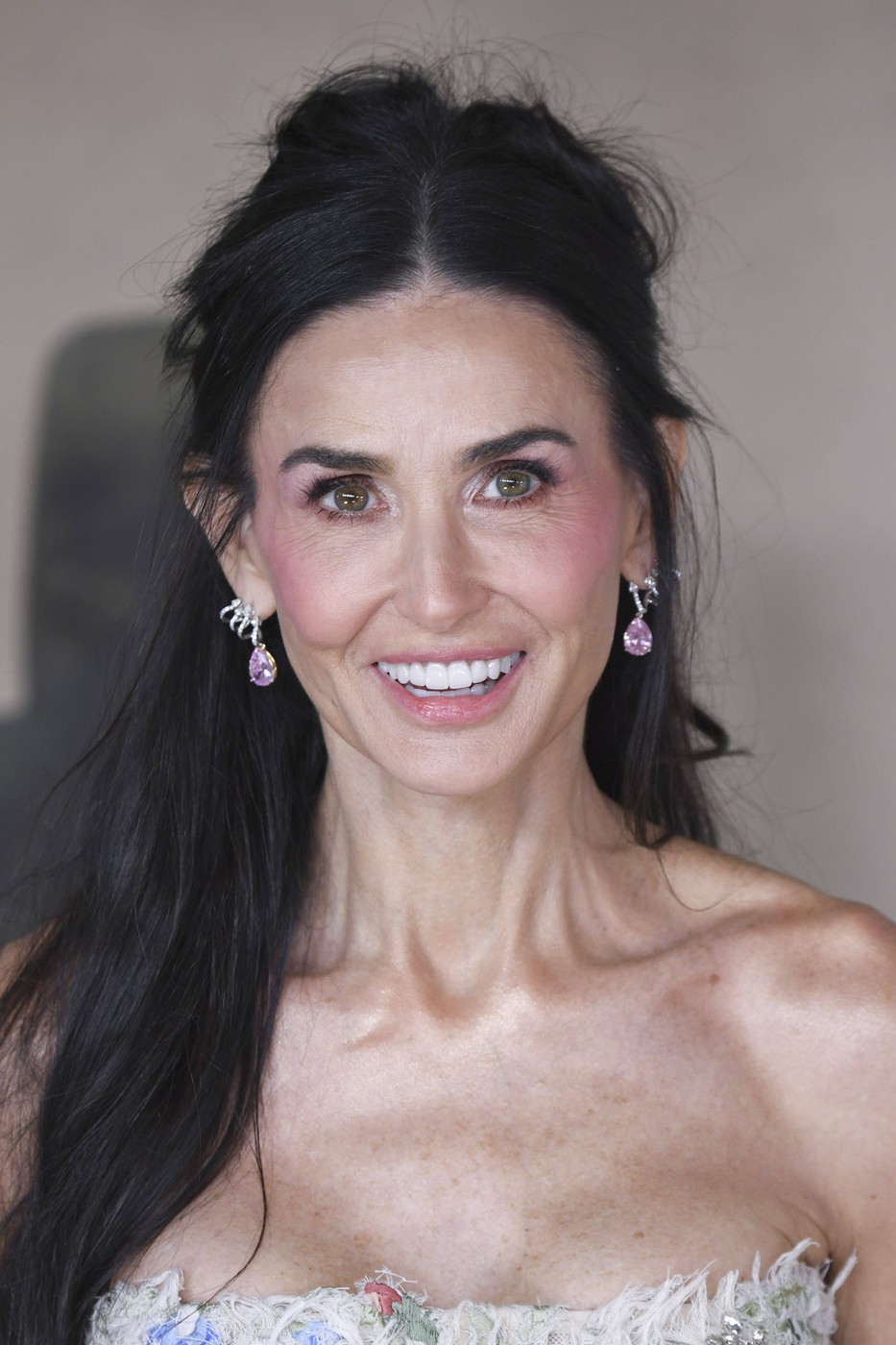 Ako sve kul devojke dobijaju nova lica, kakva nada ostaje nama ostalima? 2 Ako sve kul devojke dobijaju nova lica, kakva nada ostaje nama ostalima?