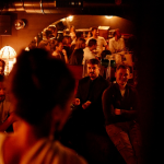 "Tajni bar" u centru grada koji spaja vrhunske koktele i filmske večeri: Iza skrivenog ulaza čeka vas nezaboravan provod