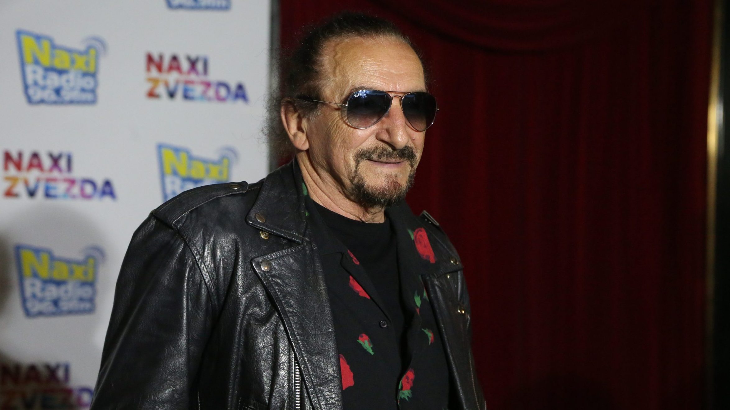 Željko Bebek proslavio 80. rođendan: Pozirao sa suprugom, ćerkom i sinom bebek