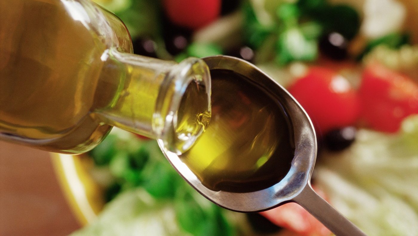 Evo šta je minus uradio flaši maslinovog ulja: Da li je u flaši pravo ulje?
