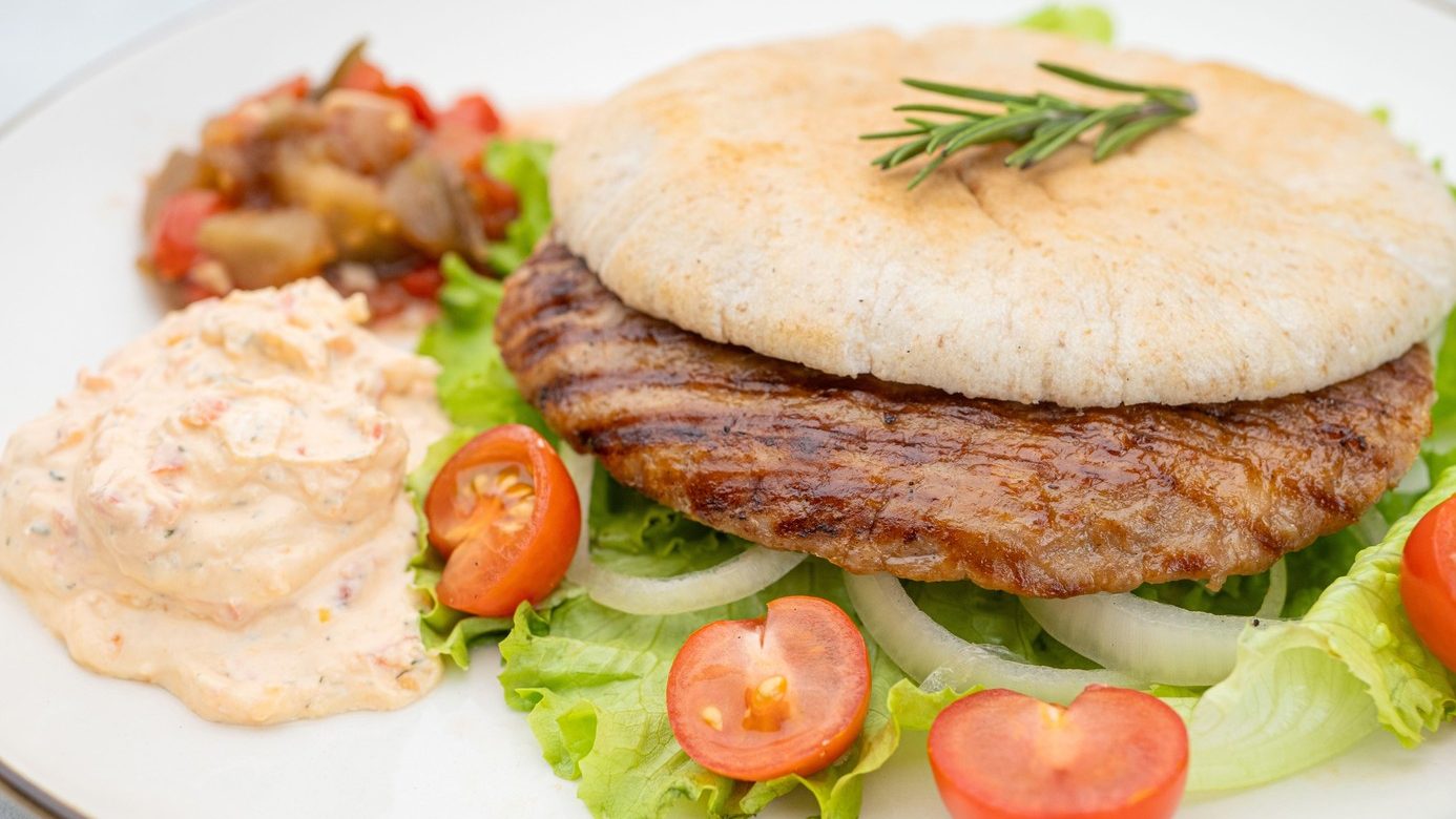 Urnebes salata, recept za namaz koji obožavamo urnebes