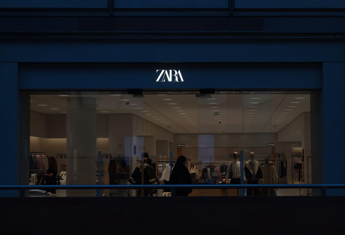 Znamo kada počinje sniženje u Zari: Trikovi za uspešan ulov