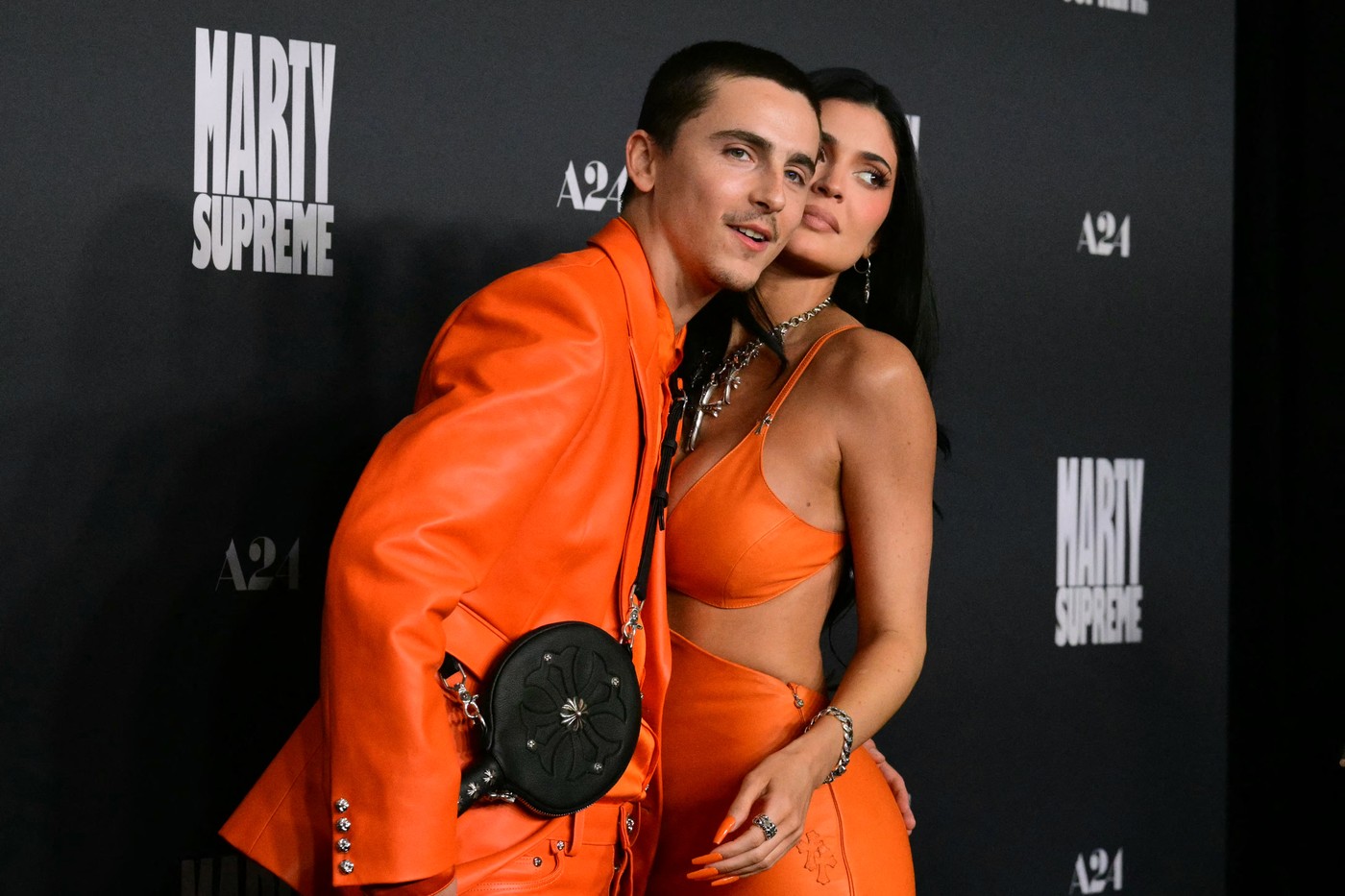 Da li su Kajli Džener i Timoti Šalame usklađenim izgledom na premijeri stvar stila ili strategije?