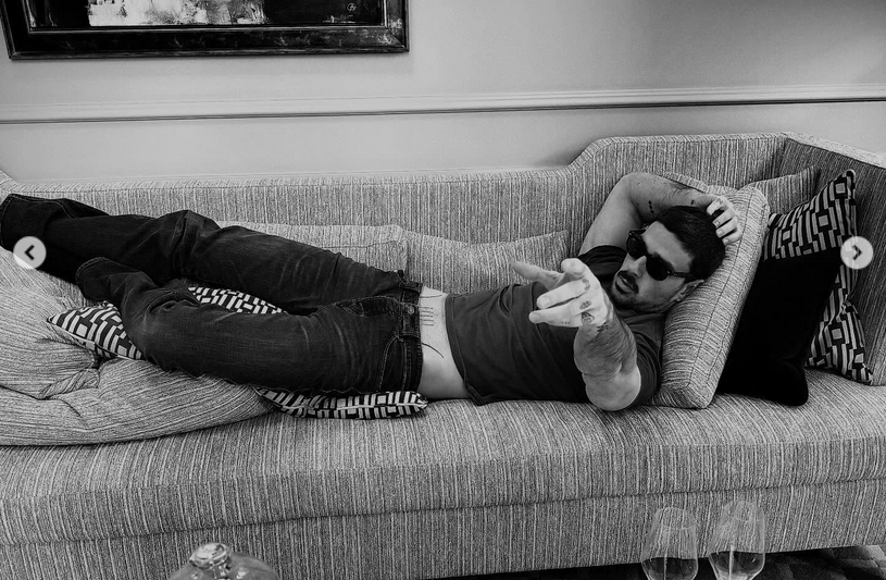 Zgodni glumac iz "365 dana" nalazi se u Beogradu i žene su odlepile: Snimak iz provoda kruži mrežama