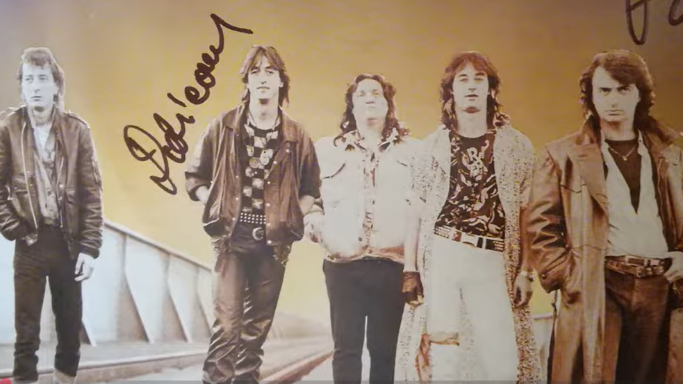 Ceo Balkan sluša preporuku lekara staru 40 godina: “Utopli se dušo” i “Nervozni poštar” su apsolutni hit na mrežama Utopli se dušo