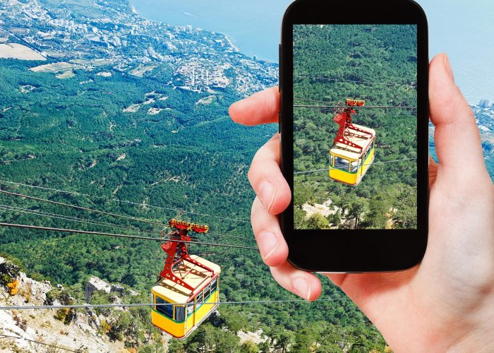 "Zbog AI-a smo se zaglavili na vrhu planine": Žrtvi opasnih saveta veštačke inteligencije je sve više, evo zašto nas laže