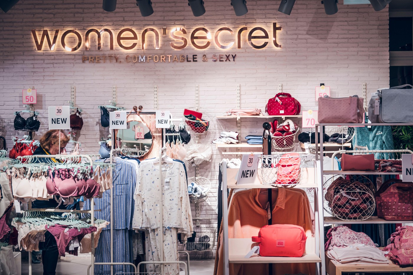 Pronašli smo prodavnicu u kojoj je skoro sve sniženo 70%: Pidžame i donji veš koji morate imati