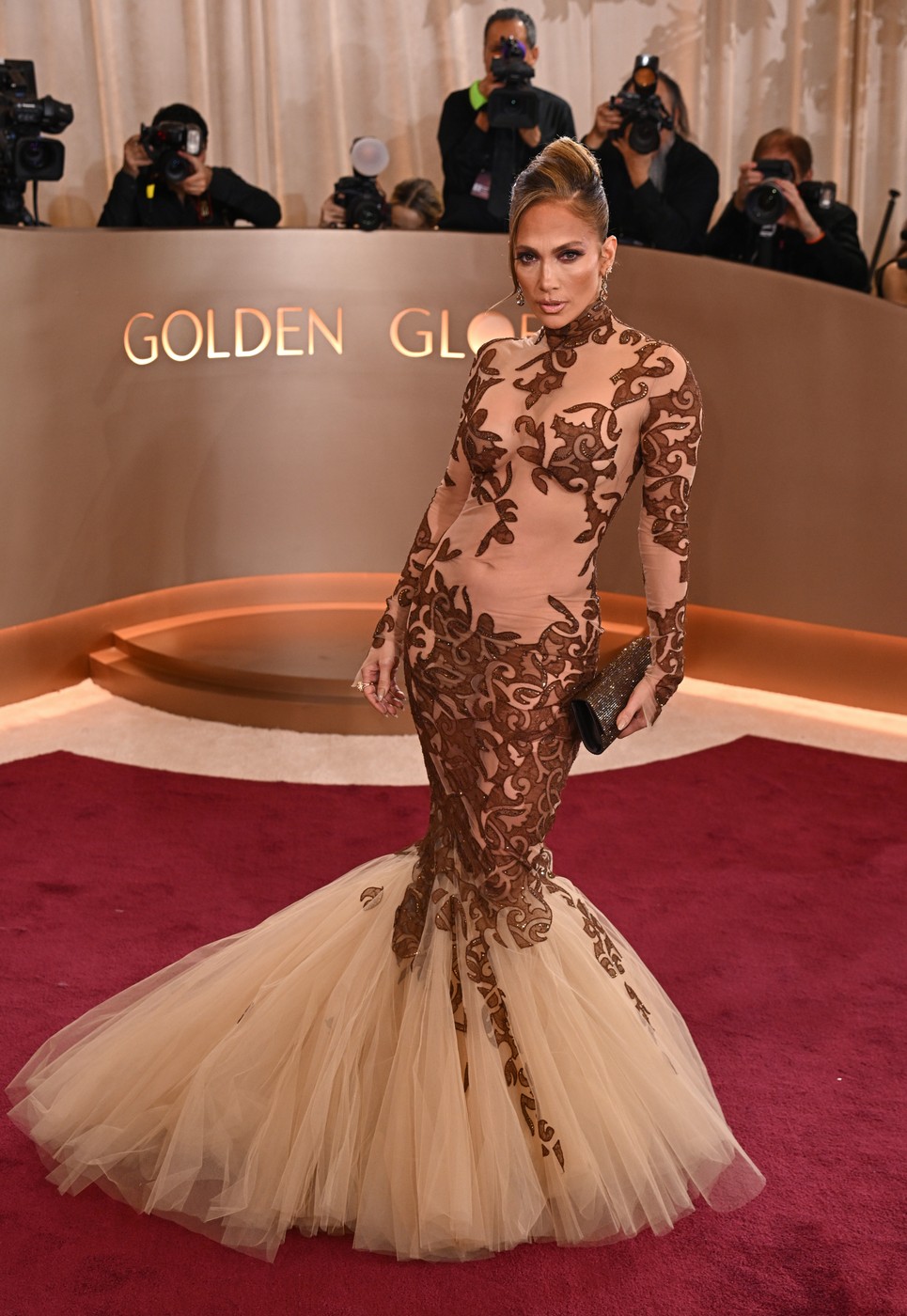 Dve Dženifer, dve "gole" haljine: Slavne imenjakinje bile su glavna atrakcija na crvenom tepihu