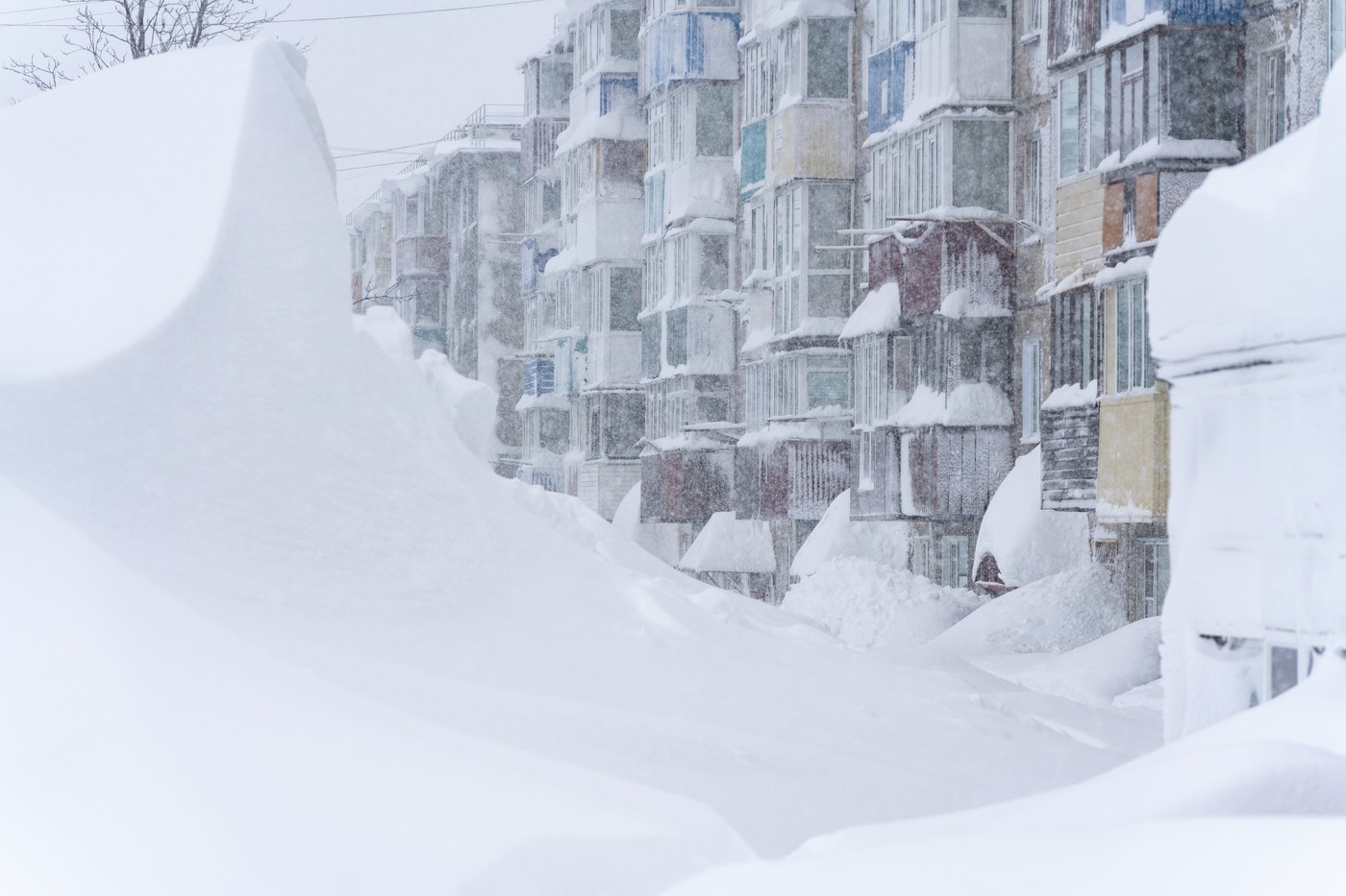 Snežna oluja kakva nije viđena 30 godina postala hit na mrežama: Ljudi zatrpani u soliterima