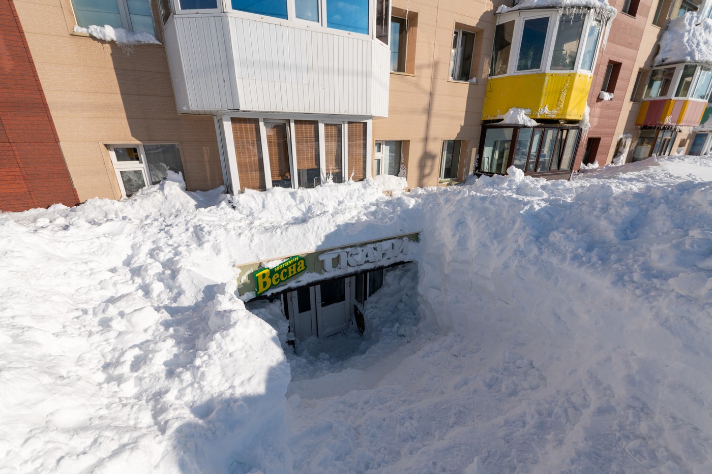 Snežna oluja kakva nije viđena 30 godina postala hit na mrežama: Ljudi zatrpani u soliterima