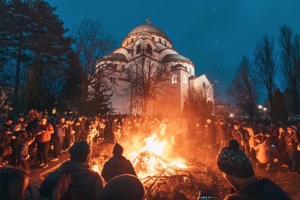 “Nekršteni dani”: Zašto stari veruju da noću posle Božića ne treba izlaziti bez belog luka ili krsta “Nekršteni dani": Zašto stari veruju da noću posle Božića ne treba izlaziti bez belog luka ili krsta