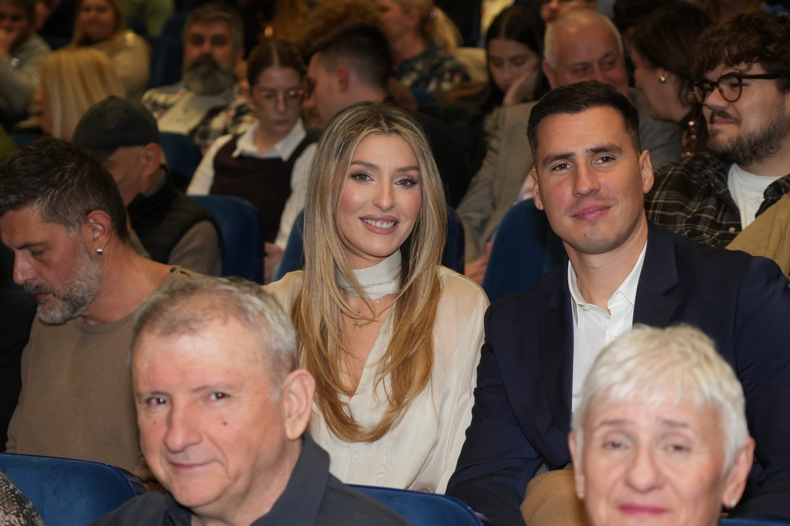 Premijera filma "Svadba" okupila brojne poznate ličnosti: Crveni tepih u Sava centru nikada glamurozniji