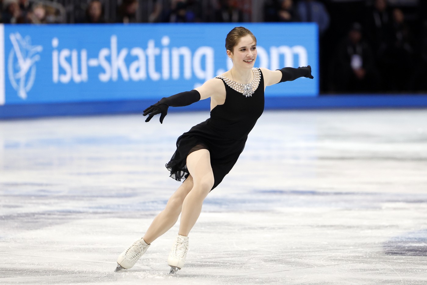 Da li je ovo najlepše izdanje na ledu ikada? Oživela kultnu scenu i eleganciju Odri Hepbern i oduševila svet