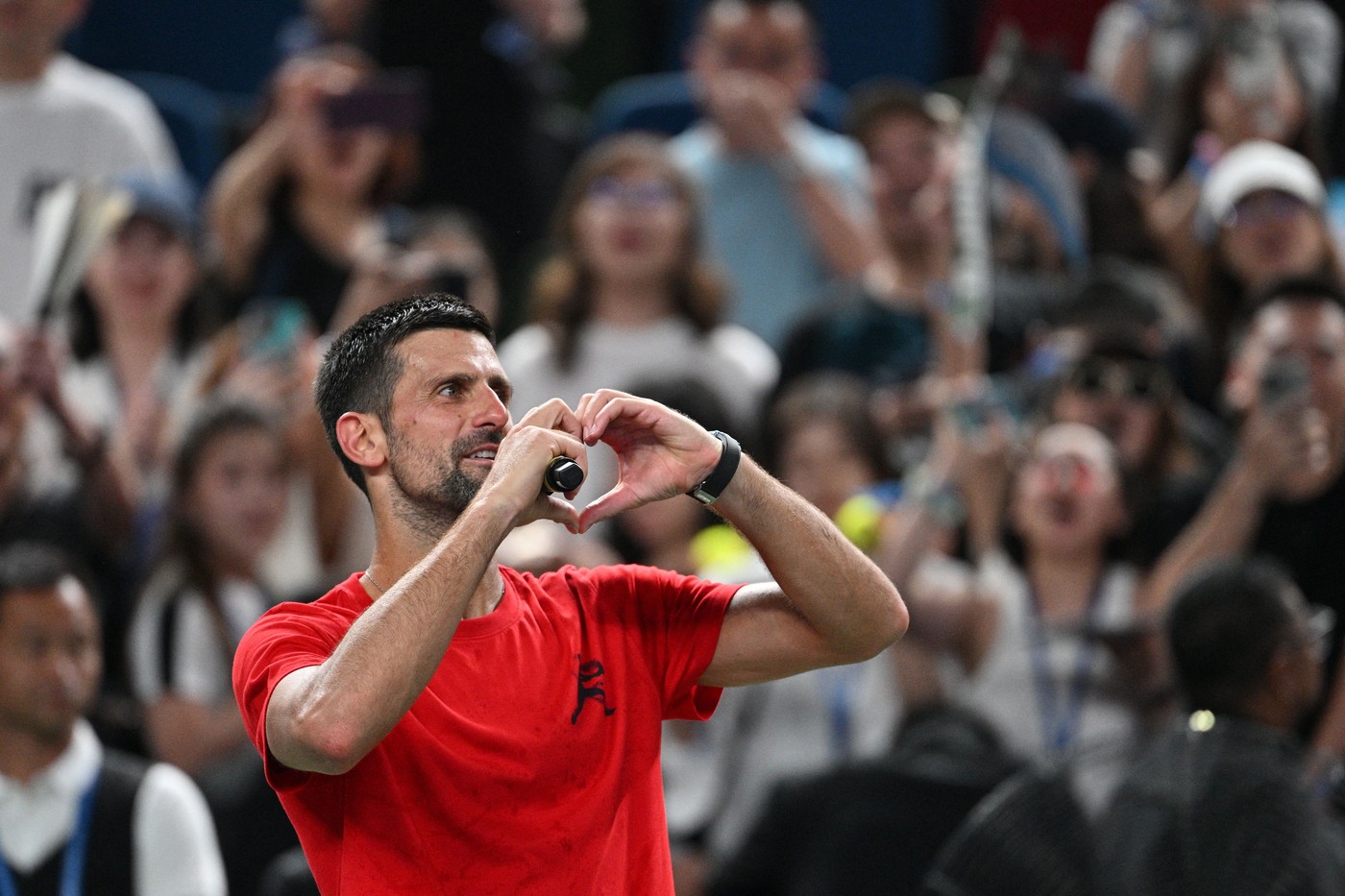 Nakon zastave Jugoslavije na skijaškim skokovima: Novak Đoković oduševio fanove retkom značkom