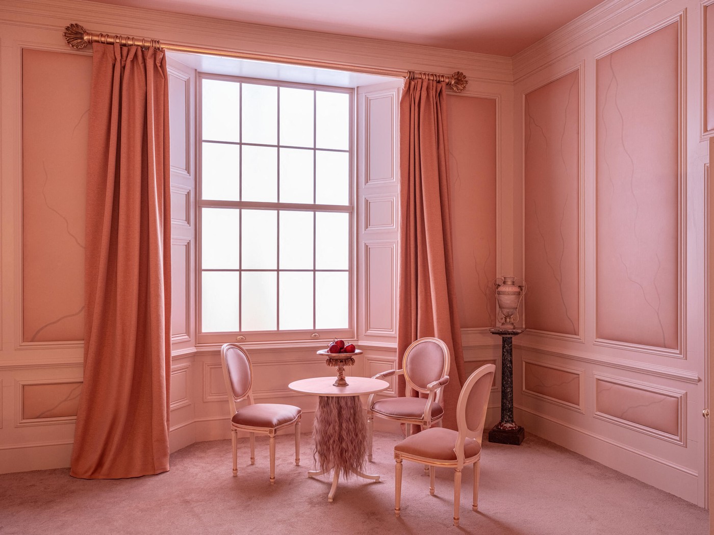 Airbnb ima ponudu iz snova za fanove filma "Orkanski visovi": Spavajte u Ketinoj sobi, i to potpuno besplatno 3 Airbnb ima ponudu iz snova za fanove filma "Orkanski visovi": Spavajte u Ketinoj sobi, i to potpuno besplatno