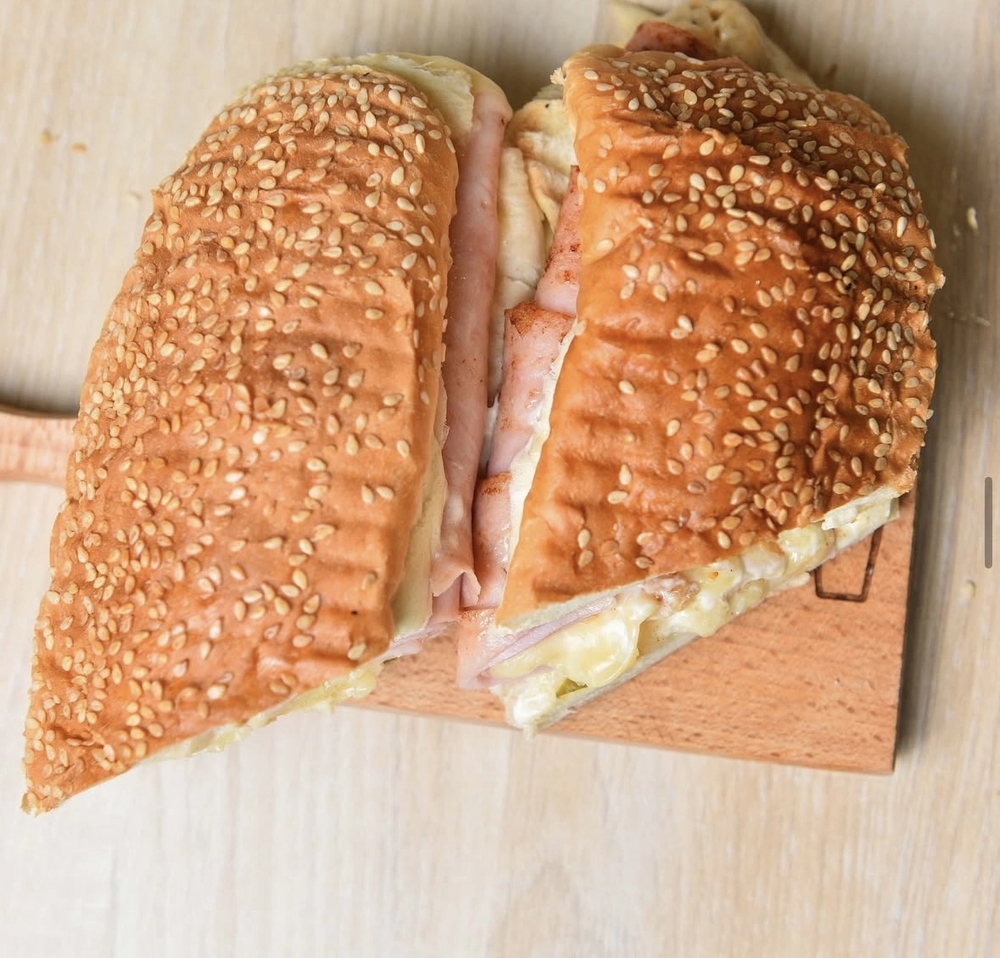 Šta je indeks sendvič i od kojih sastojaka se pravi najveći gastro brend Novog Sada?