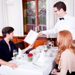 Jelo u aluminijumskoj foliji u luksuznom restoranu platio 90 evra, a onda zažalio