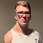 Mesecima je vežbao samo jedan biceps i sada izgleda baš čudno