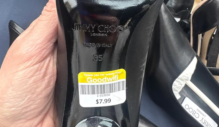 Kupila je cipele za 800 dinara u second hand radnji, a onda saznala da koštaju čitavo bogatstvo