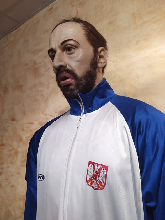 Gledao sam najhajpovaniji horor film godine i niko mi nije rekao da je glavno čudovište voštana figura iz Jagodine 1 Gledao sam najhajpovaniji horor film godine i niko mi nije rekao da je glavno čudovište voštana figura iz Jagodine