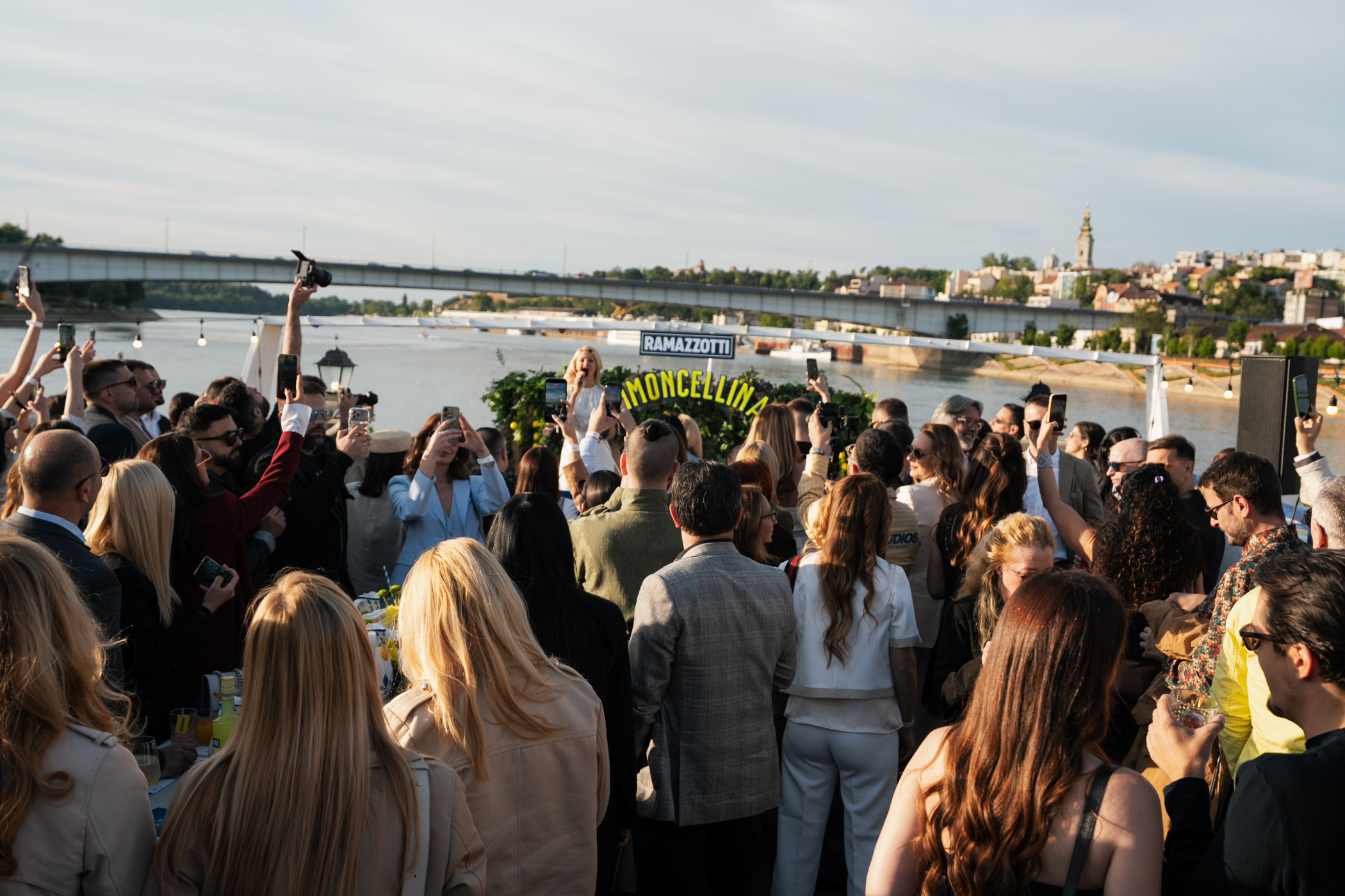 30 godina u Srbiji: Pernod Ricard najavio aperitivno krstarenje Savom na brodu Limoncellina