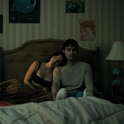 Kao da nam nisu bile dovoljne proživljene ljubavne veze u dvadesetim, sad smo gledali i popularni horor film da nas na njih i podseti Horor film