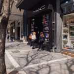Pronašli smo u Solunu obuću koja će biti hit ovog leta, ali i Chanel cipele za 80 evra