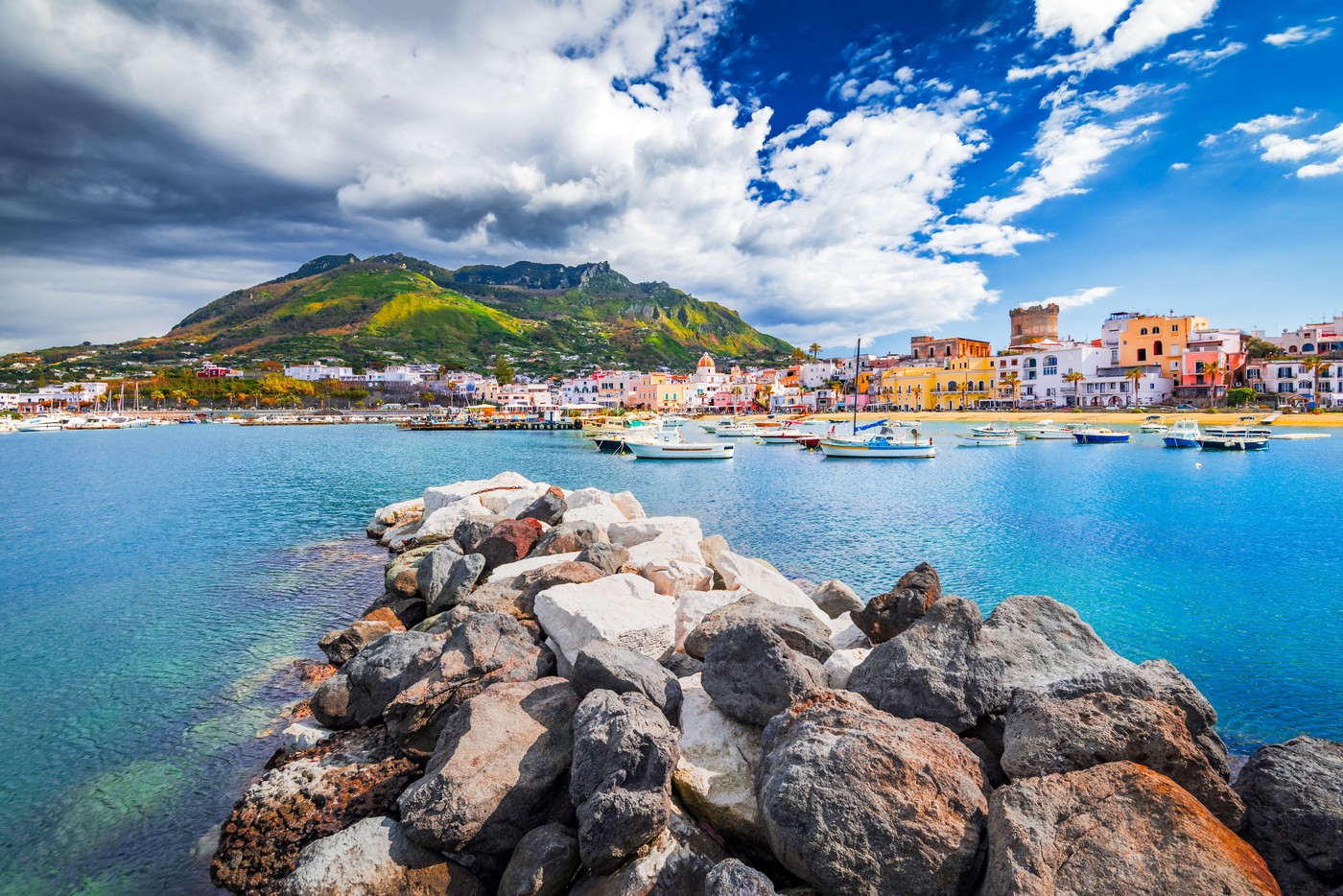 Zaboravite Santorini i Hvar: Ova ostrva izgledaju kao raj, a koštaju mnogo manje