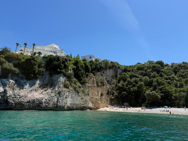 Plaže koje krije Ulcinj: Od maslinjaka Valdanosa do tajne pećina koja izgleda nestvarno