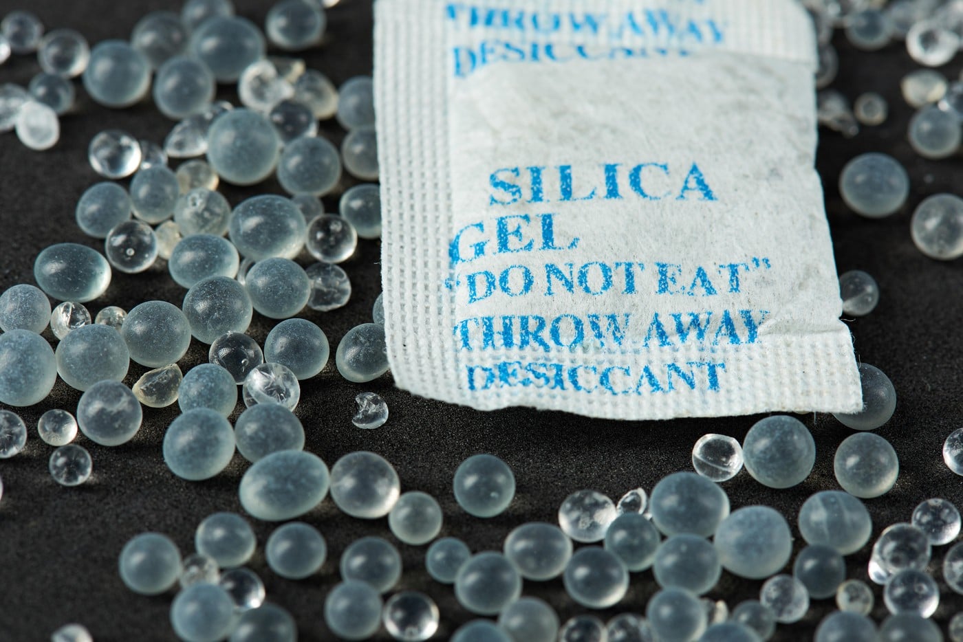 Većina ih odmah baca, a korisnije su nego što ste mislili: 6 problema koje rešavaju silika gel kesice