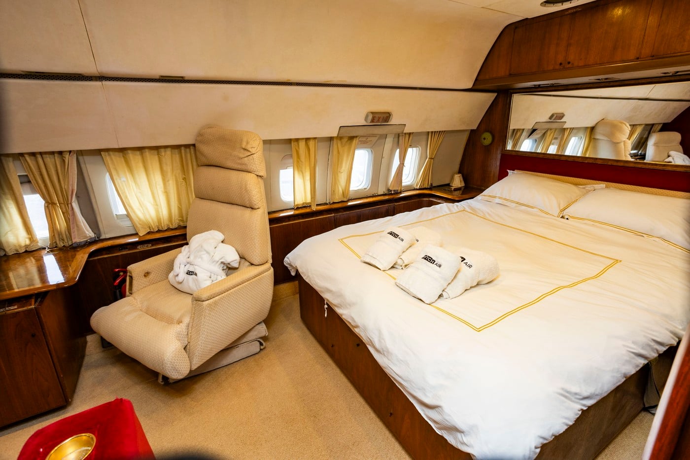 Privatni avion Pabla Eskobara pretvoren u luksuzni smeštaj: Noć košta 500 evra 2 Privatni avion Pabla Eskobara pretvoren u luksuzni smeštaj: Noć košta 500 evra