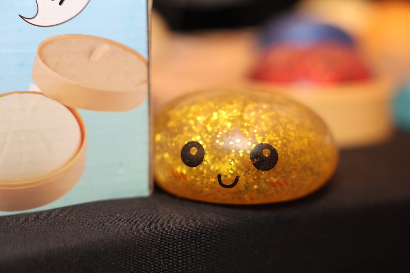 Zašto su sva deca (a i odrasli) odlepili za "squishy dumpling" igračkama? Izgleda slatko, ali krije i ozbiljan problem