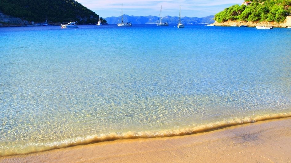 Zaboravite na gužve u Dalmaciji: Ovaj skriveni zaliv na Pelješcu i dalje izgleda kao Jadran od pre 30 godina