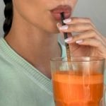 Zašto svi odjednom piju sok od ova dva sastojka? Viralni napitak obećava kožu kojoj ne treba šminka