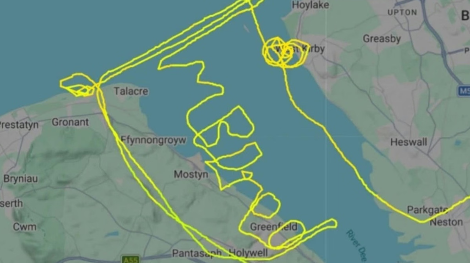 Pilot ispisao poruku na nebu i preko noći postao internet senzacija