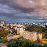 Ovo je najjeftiniji grad u Srbiji, poznat po proizvodu koji osvaja svet: Kugla sladoleda 40 dinara, karta za bazen 200